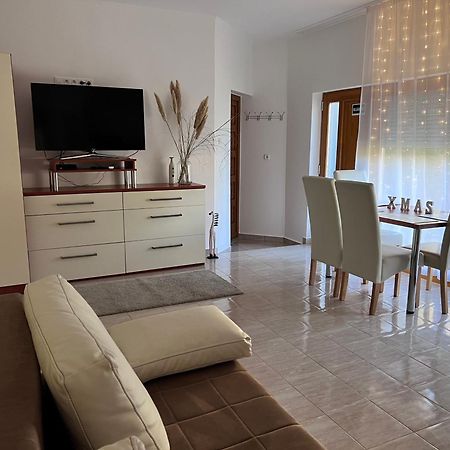Villa Relax Apartman Гардонь Экстерьер фото
