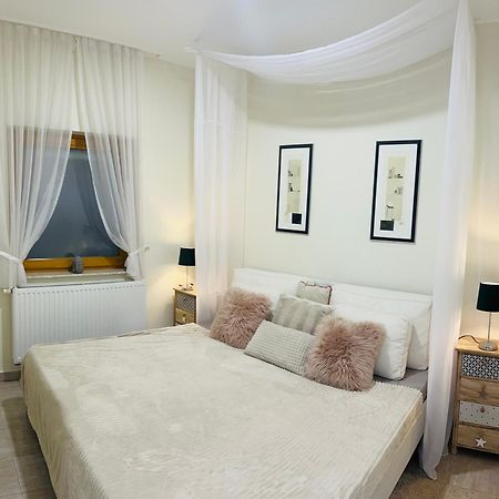 Villa Relax Apartman Гардонь Экстерьер фото